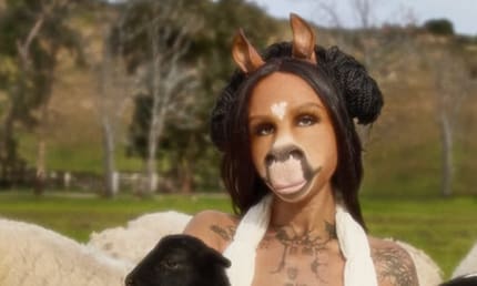 Horsegiirl, la DJ que se identifica como mitad caballo