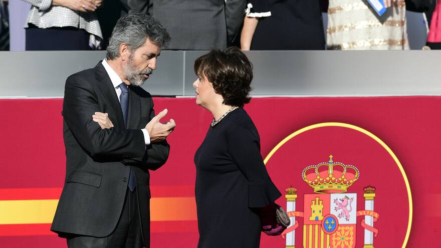 Gobierno español pide 'claridad' a Puigdemont y le da hasta el jueves para rectificar