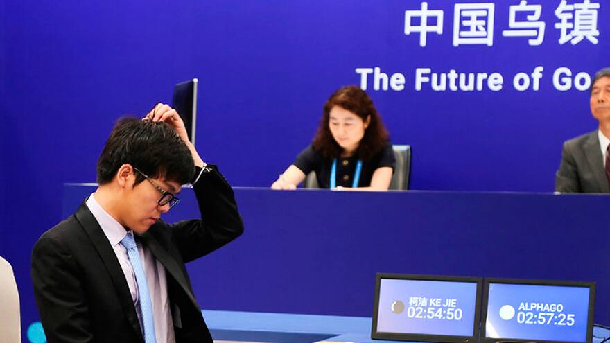 Duelo hombre-máquina: Ke Jie vuelve a perder y Google se impone 3-0