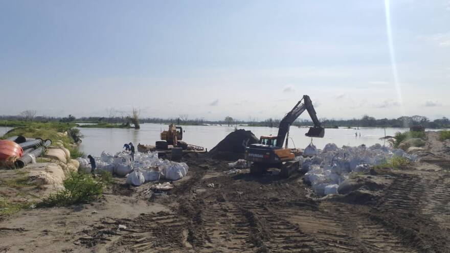 Paralizan obras de cierre en Cara e’ gato; pobladores indignados anuncian que si no se reanudan los trabajos harán protestas