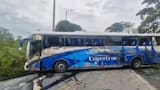 Tres fallecidos y 18 heridos en accidente de bus en San José de Pare, Boyacá: entre los sobrevivientes hay dos franceses