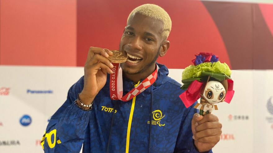 Jean Carlos Mina se estrena en los Paralímpicos ganando medalla de bronce