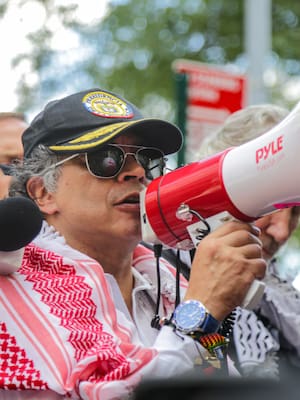 Petro, ahora también incitador internacional