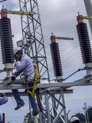 Servicios públicos en riesgo | Columna de Sergio Arenas