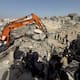 Rescatistas remueven los escombros de Gaza en busca de miles de cadáveres sepultados