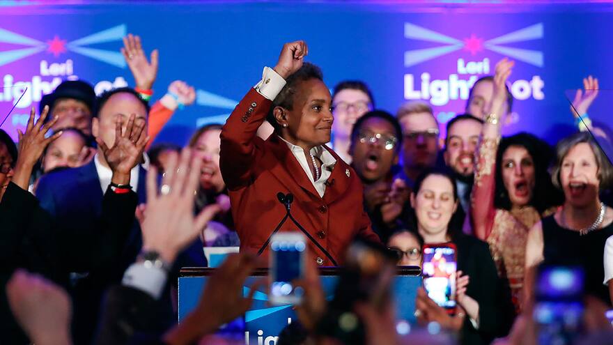 Chicago elige por primera vez una alcaldesa negra y gay