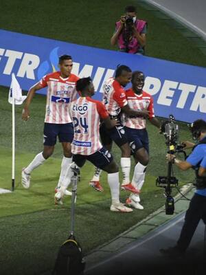 Junior, puntos y milagrito