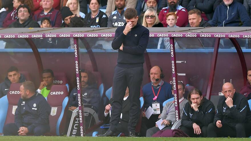 Aston Villa despide a Steven Gerrard tras la goleada sufrida con el Fulham