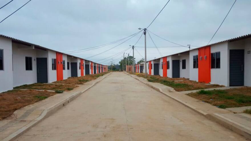 Fondo Adaptación entrega 125 casas en Cereté a víctimas del invierno