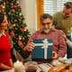 Así puede comprar regalos de Navidad sin afectar su bolsillo