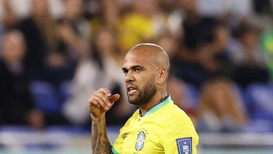 Amigo de Dani Alves reveló que el futbolista se le insinuaba a la madre de su hija