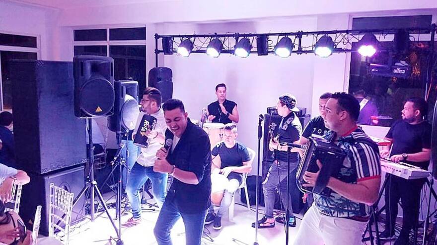 Jorge Mario Peña, vocalista de Ruta4, sufre accidente en carreteras del Atlántico