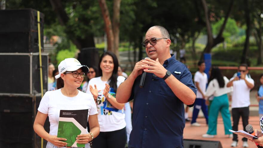 Anuncian trabajos en cancha de la Escuela Normal Superior de Baranoa