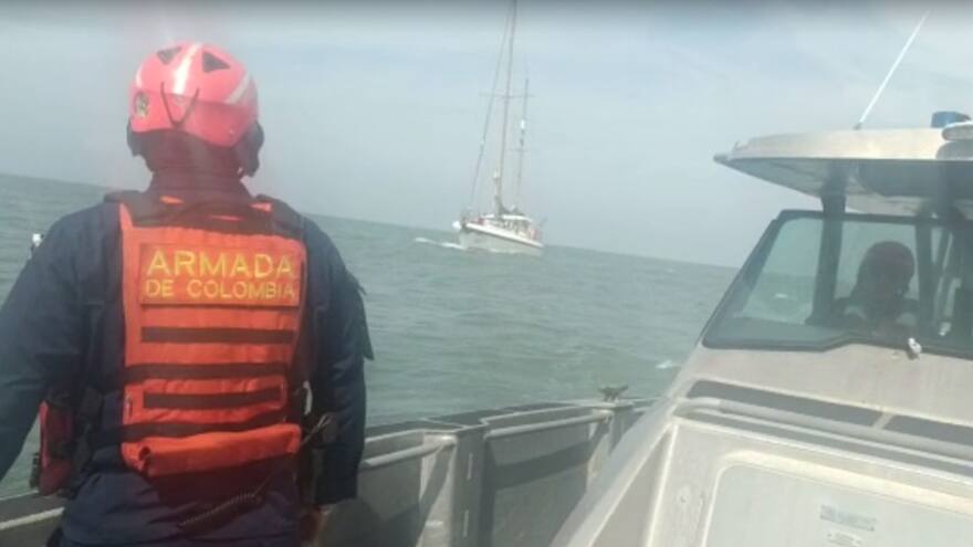 Armada asistió a velero venezolano en emergencia en el sector de Bocas de Ceniza