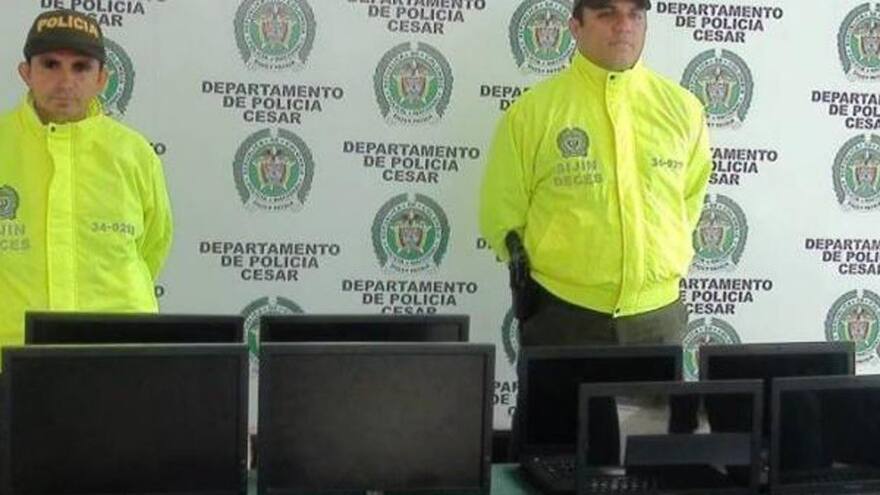 Policía recupera 10 computadores robados del Colegio Loperena