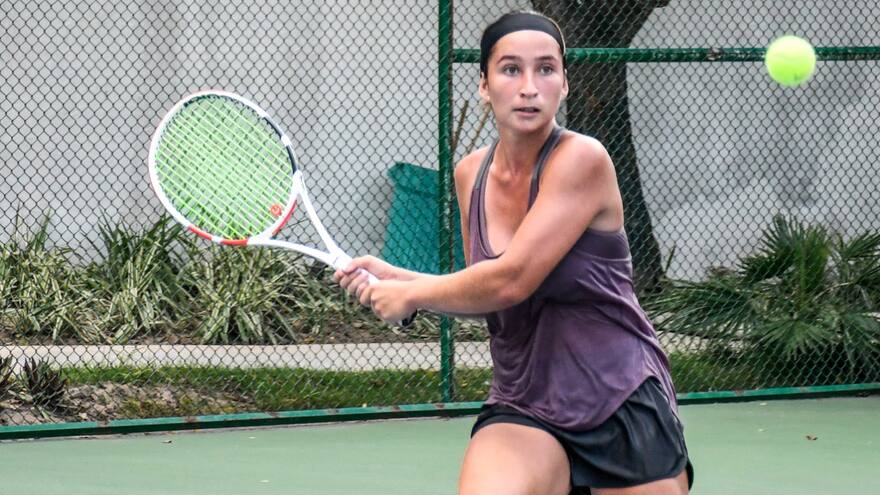 María Gabriela Mejía se impone en el Torneo Cosat de Tenis