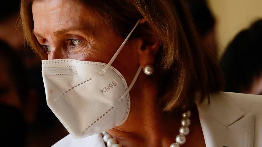 Nancy Pelosi, presidenta de Cámara de Representantes de EE. UU., llega a Corea del Sur