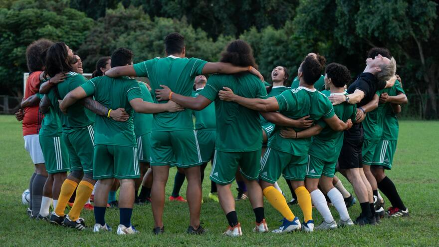 Gol Gana, la resiliencia hecha película bajo el sello de Taika Waititi