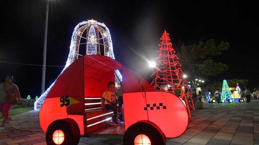 Horario navideño del Gran Malecón de Barranquilla: cerrará a la 1:00 a.m.