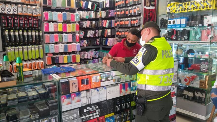 Dian y Polfa ponen en marcha línea única anticontrabando