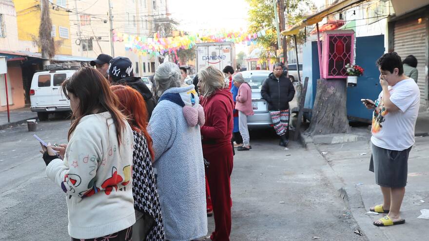 Un fuerte sismo de magnitud 6,5 sacudió este viernes a México