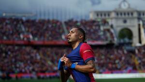 Raphinha entrena con el grupo y está cerca de volver con el Barcelona