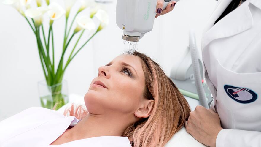 Última tecnología láser para manchas, tatuajes y rejuvenecimiento