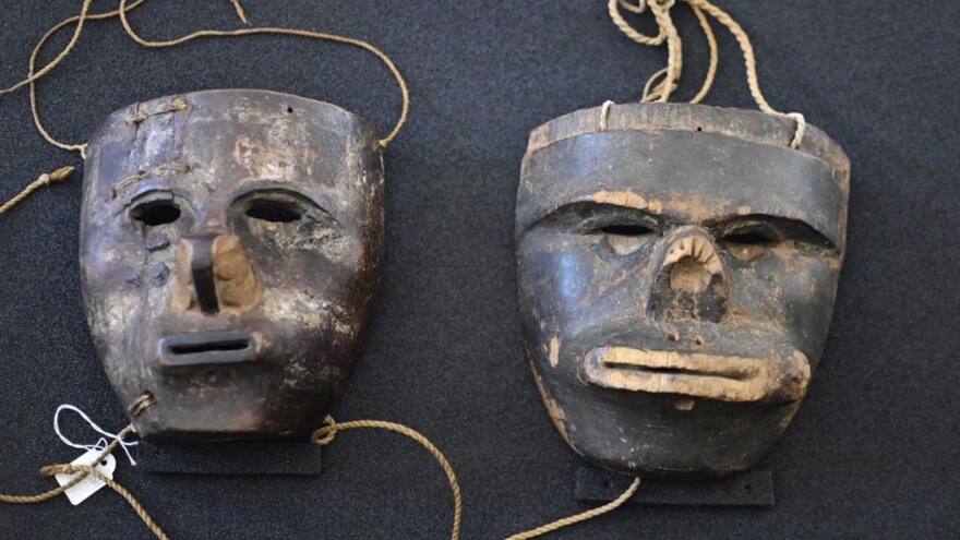 Alemania regresa a Colombia dos máscaras de la comunidad indígena Kogui