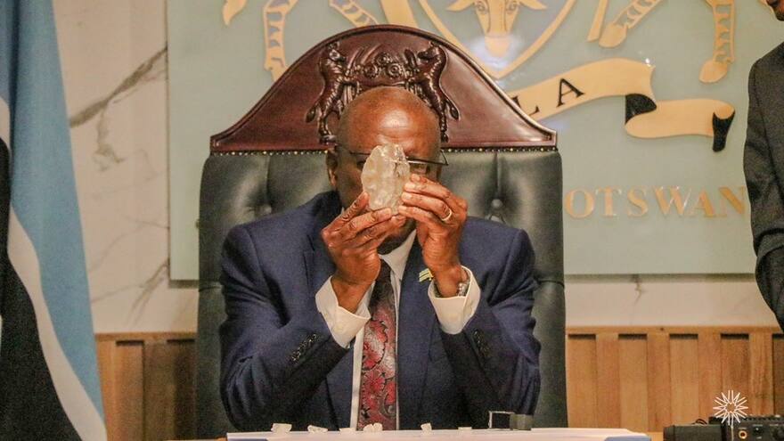 Fotos del segundo diamante más grande del mundo, encontrado en Botsuana