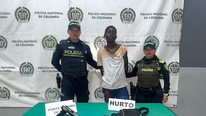 Capturan a hombre que había robado un celular en el barrio La Esmeralda