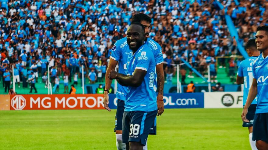 Fútbol: José Sinisterra marcó triplete con Blooming en la Copa Sudamericana