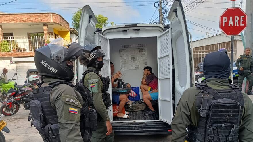 Seguridad en Atlántico: Tras convenio con el Inpec trasladan los primeros 10 reclusos de Malambo a la Penitenciaría de El Bosque