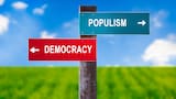 Democracia vs. autocracia