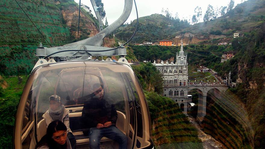 El Santuario de Las Lajas, una maravilla al borde de un abismo