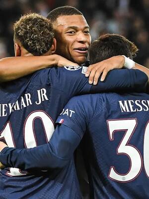 Tres son multitud | Columna de Javier Castell López