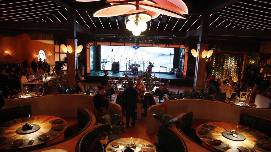 Maluma inaugura su restaurante en Medellín inspirado en la cultura colombiana