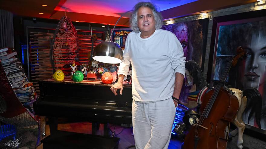 El escritor José Pérez Orozco habló sobre el propósito de su obra, un libro de 365 páginas