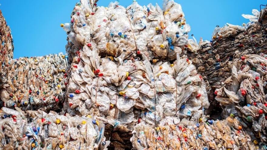 Cada año se liberan más de 52 millones de toneladas de plásticos