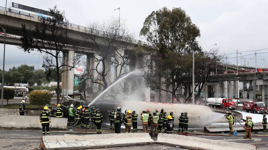 Asciende a 21 el número de muertos por explosión de camión de gas en Ciudad de México