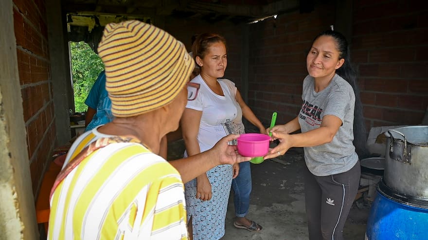 En Nueva Colombia damnificados piden más ayudas al gobierno