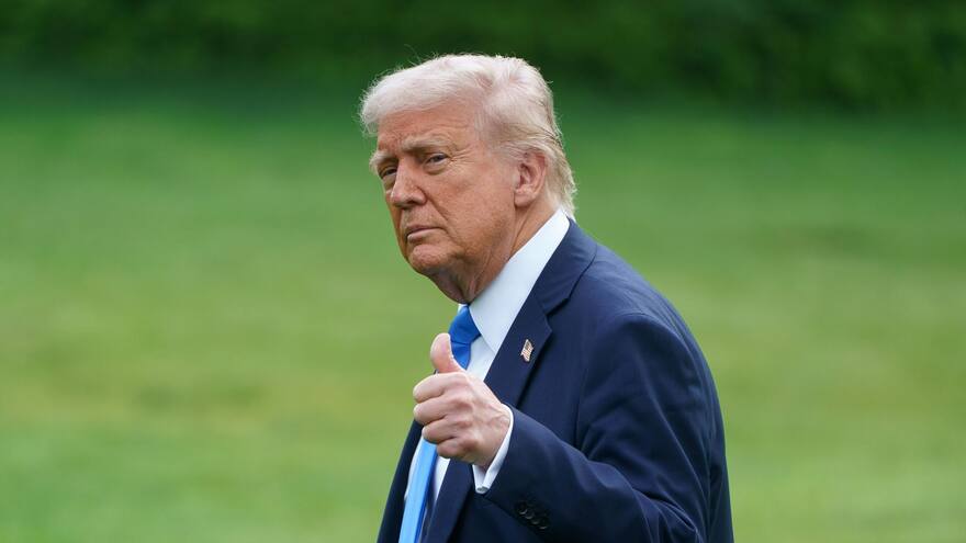 Trump ordena cortar financiación federal para dos medios públicos