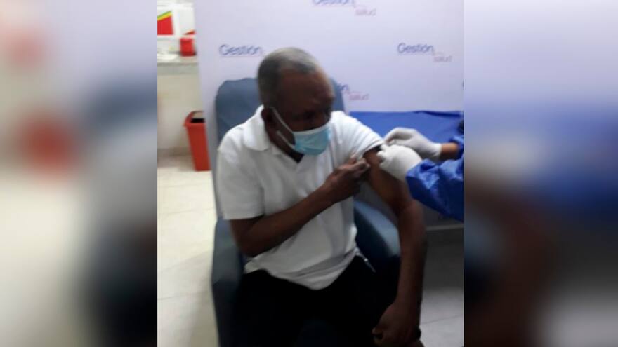 Pambelé no baja la guardia ante la covid y ya se vacunó