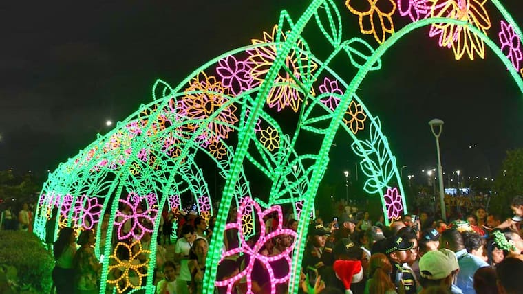 Barranquilla encendió el alumbrado navideño en el Gran Malecón