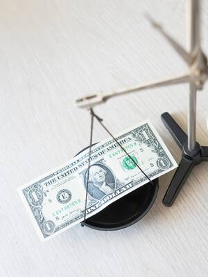 La devaluación del peso | Columna de Amylkar D. Acosta