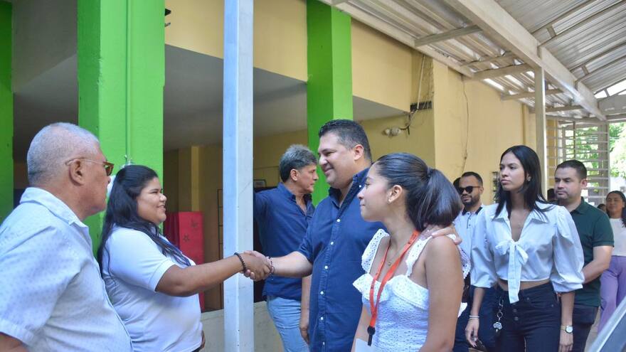 Edinson Palma, alcalde de Baranoa, pide a funcionarios trabajar por el bienestar del municipio