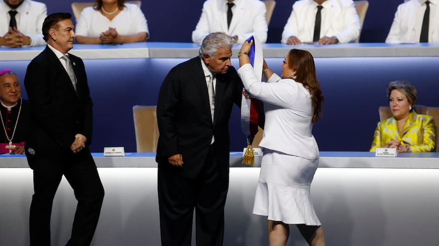 José Raúl Mulino toma posesión como presidente de Panamá