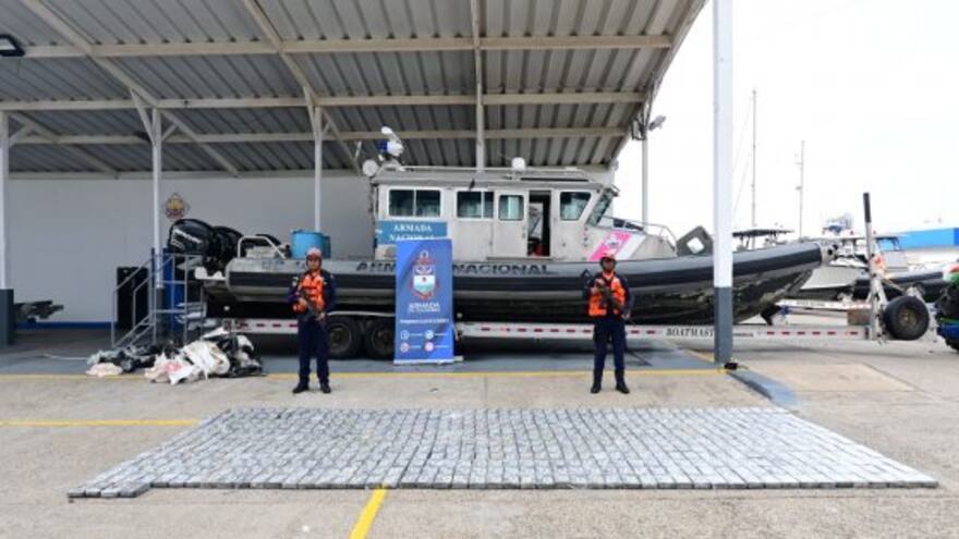 Armada de Colombia incautó1.2 toneladas de cocaína en La Guajira